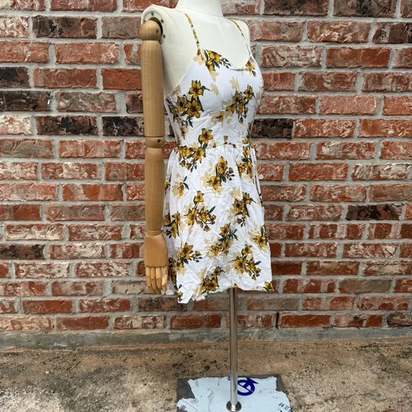 Vintage Y2K Brand White and Yellow Ditsy Floral Dress / S / Excellent condition - Picture 7 of 11